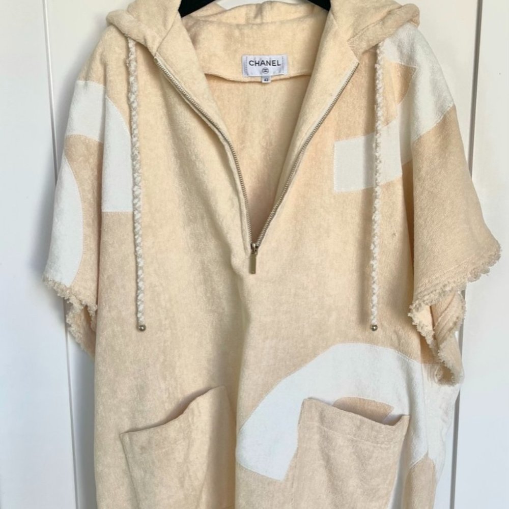 COPY - Chanel Capsule Collection Coco Beach Coverup size 43 (Womens M US)